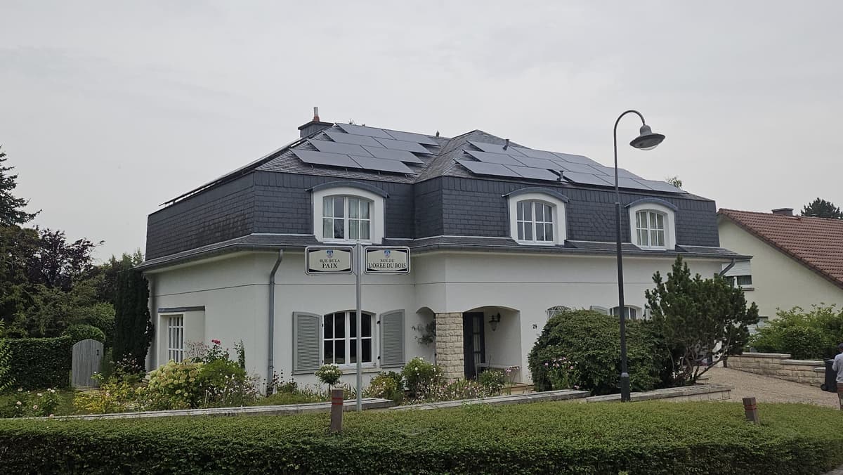 Maison mitoyenne — 8 panneaux